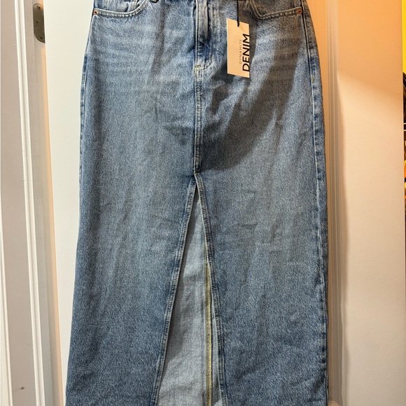 Dynamite denim skirt size S brand new! - Picture 3 of 4